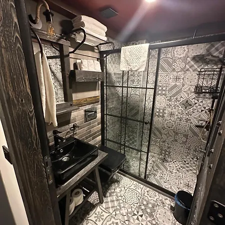 New Gate Hotel 3*
