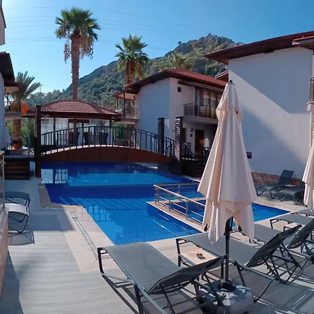 New Gate Szálloda 3*