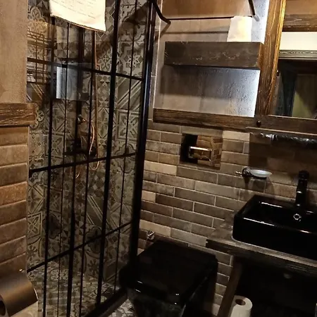 New Gate Hotel 3*